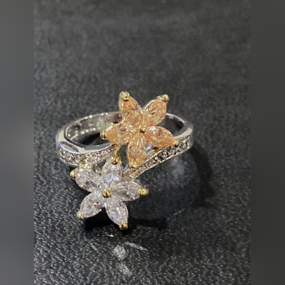 camile lucievring size 8.5 signed